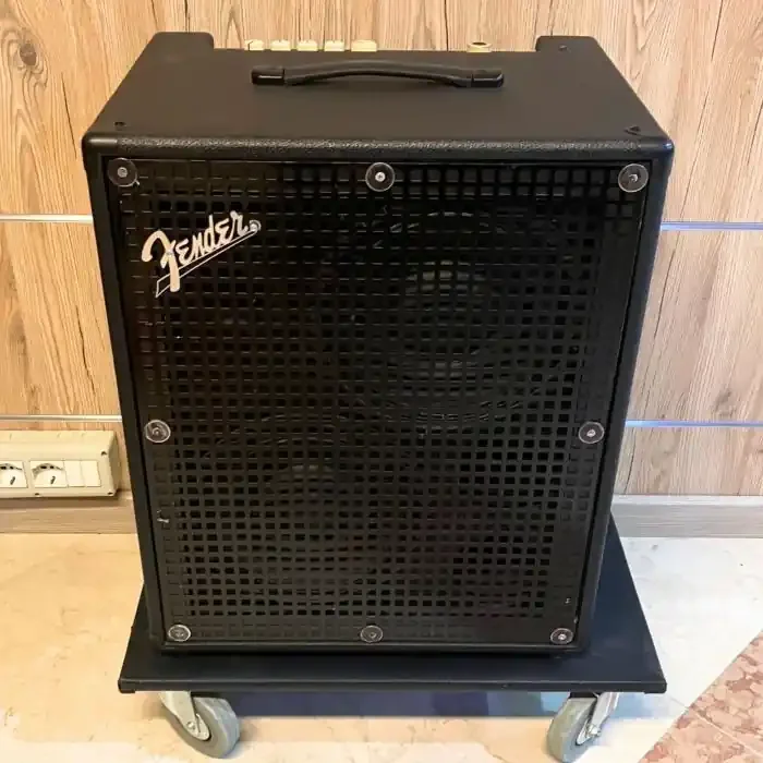 AMPLIFICATORE BASSO FENDER STAGE 80 USATO