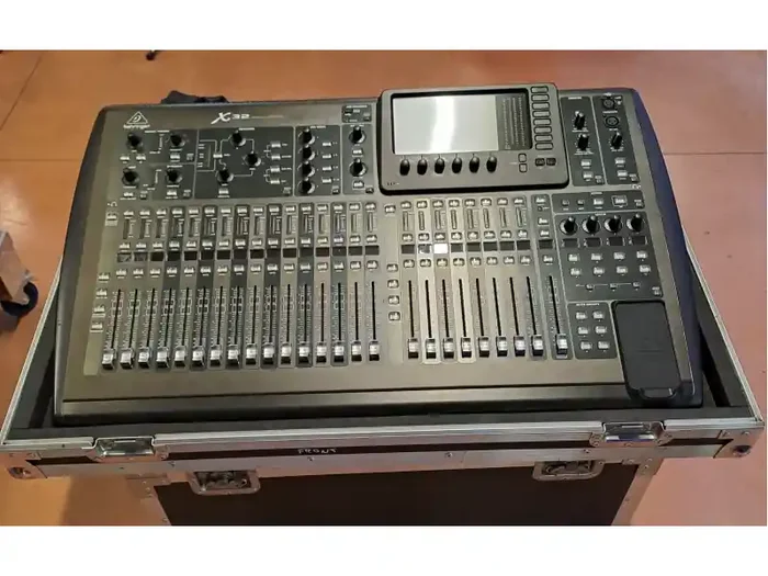 Behringer Mixer Digitale X32 + Case Nuovo Arrivo