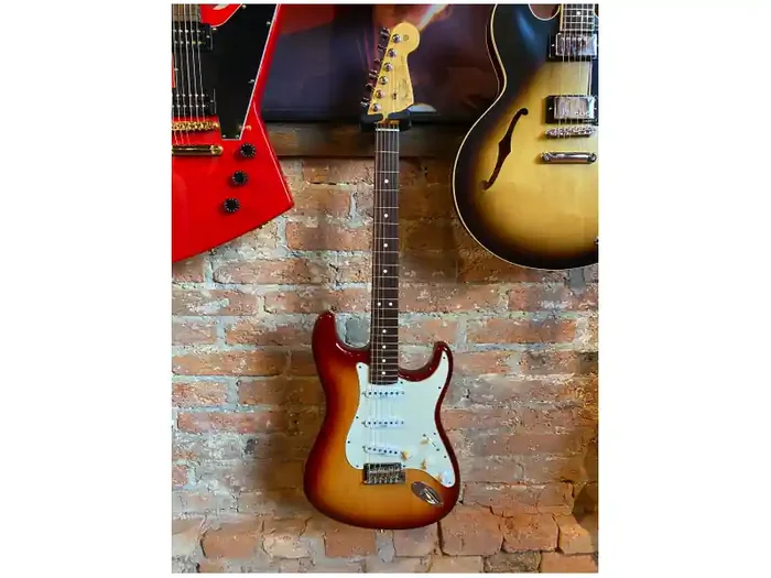 Fender American Stratocaster Sienna Sunburst Must-Have