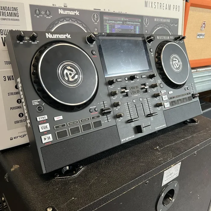 Numark Mizstreampro + Cover Numark Mixstreampro + Cover