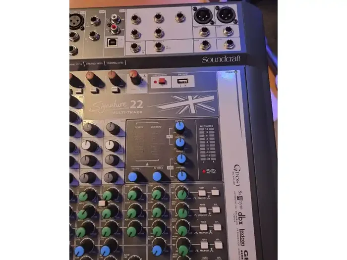 Ordine In Blocco Soundcraft Signature 22 MTK + Case