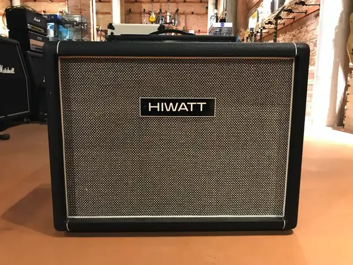Prezzo Conveniente Hiwatt SE2121C 2×12 Cab