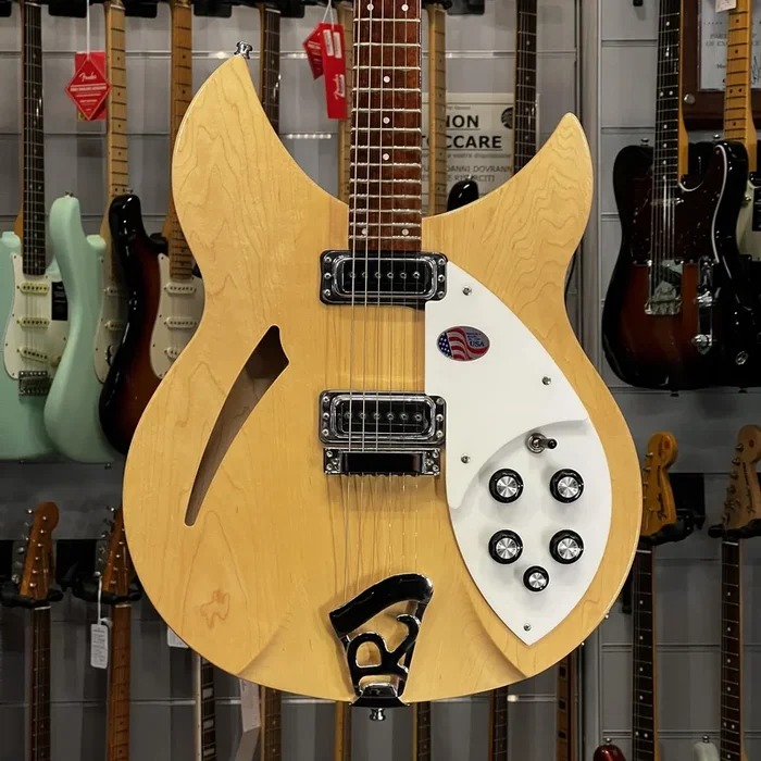 Rickenbacker 330 Mapleglo Natural